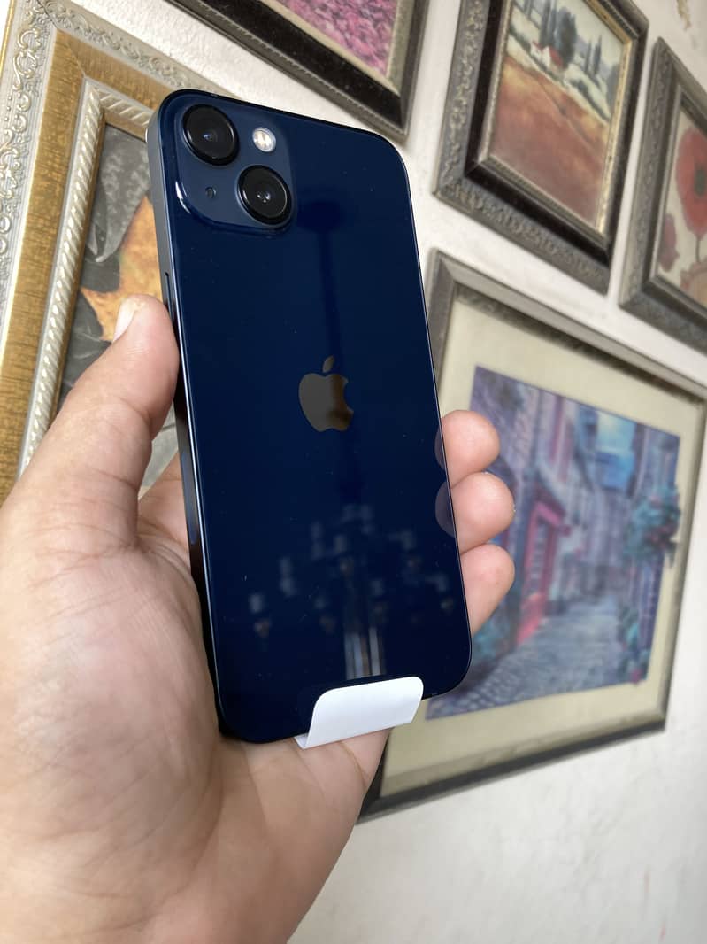 Apple iPhone 13 1