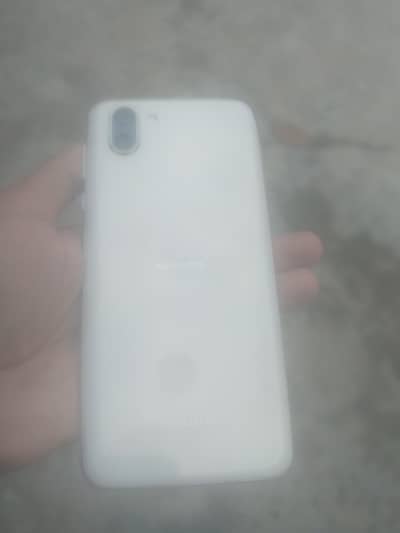 Sharp Aquos R2