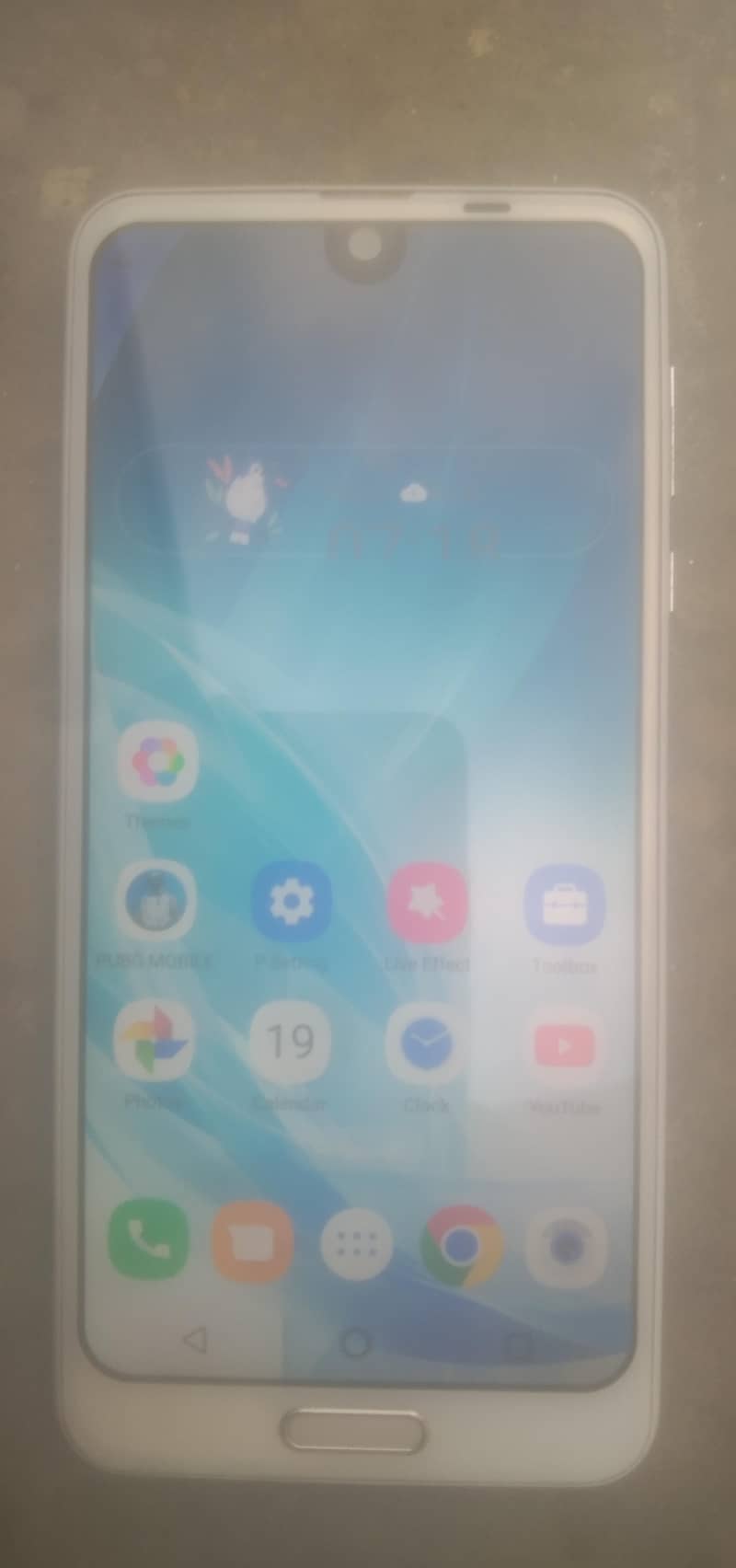Sharp Aquos R2 7