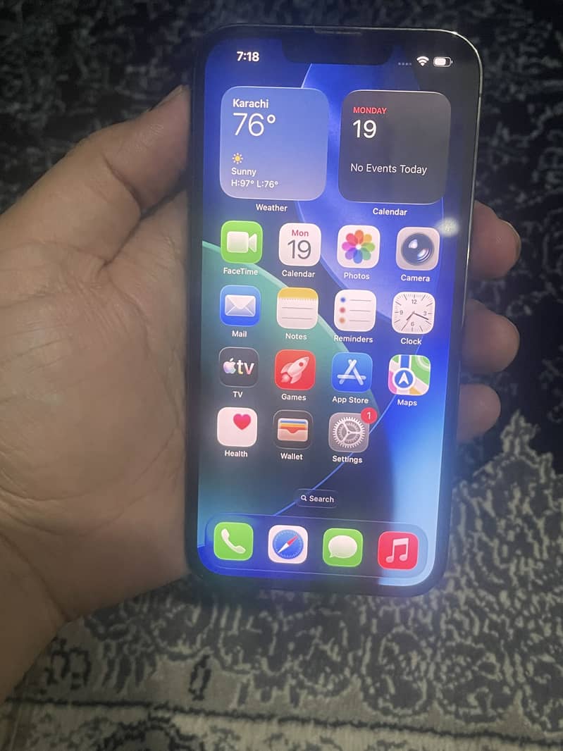 Apple iPhone 13 Pro 1