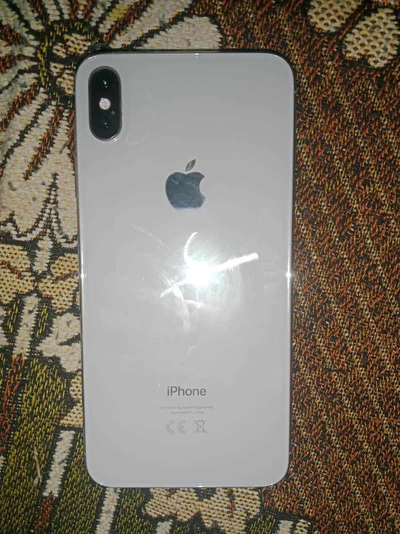 Apple iPhone XS Max 0