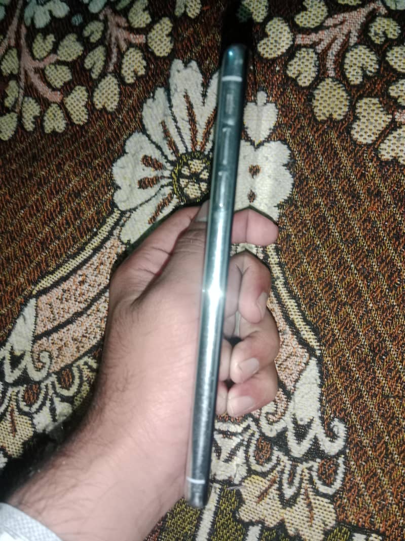 Apple iPhone XS Max 1