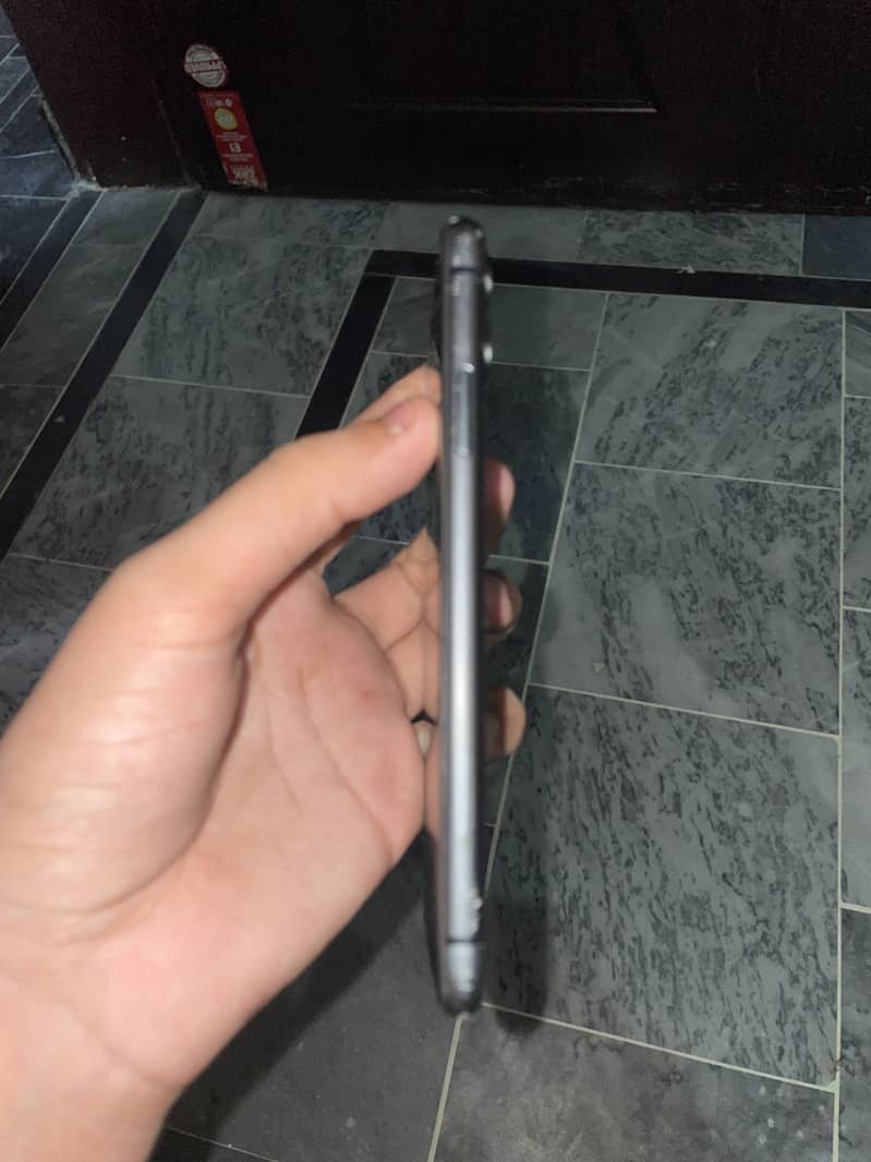 Apple iPhone 11 5