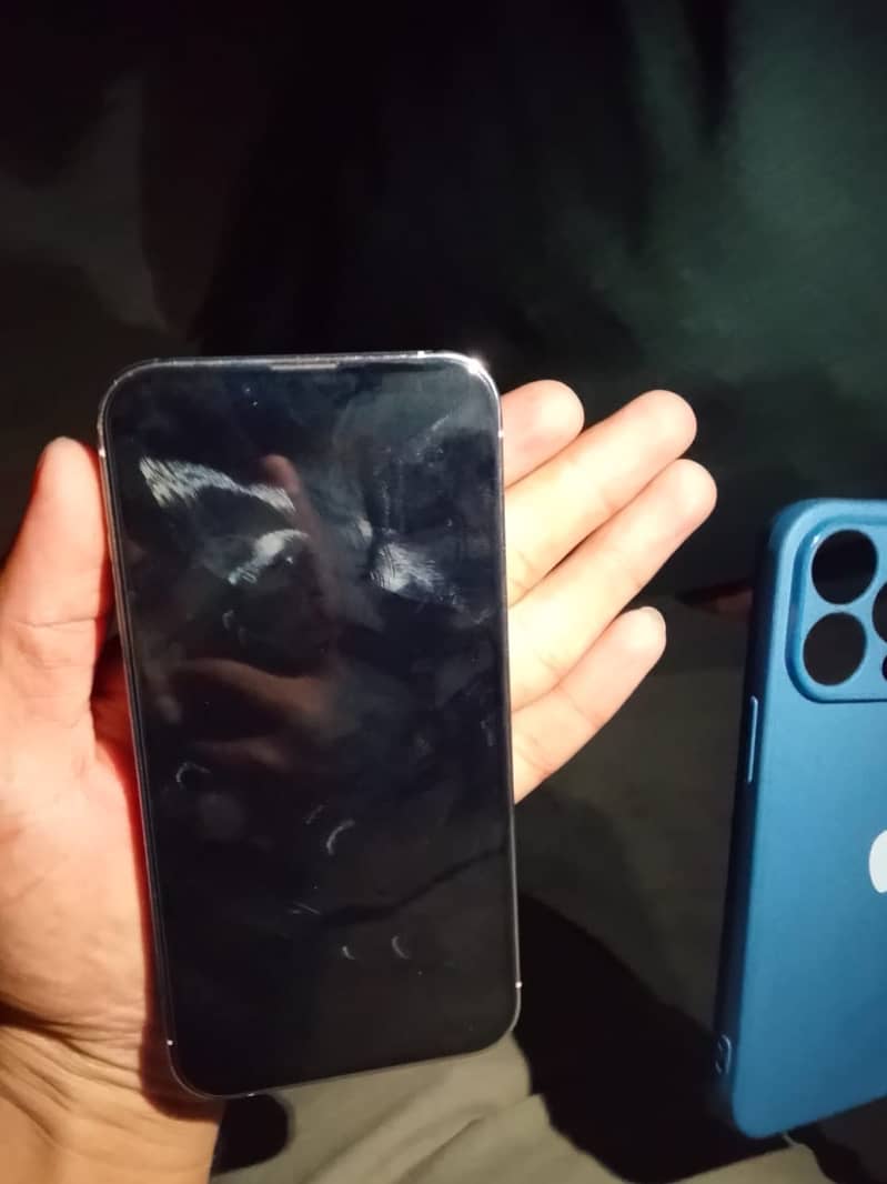 Apple iPhone 13 Pro jV 4