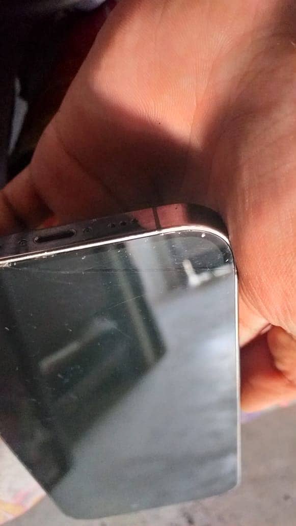 Apple iPhone 14 Pro 4