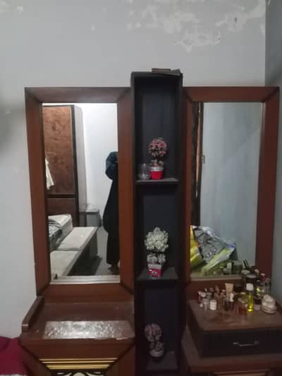 2 Bed sets Available for sale in good condition