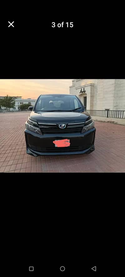 Toyota Voxy 2014