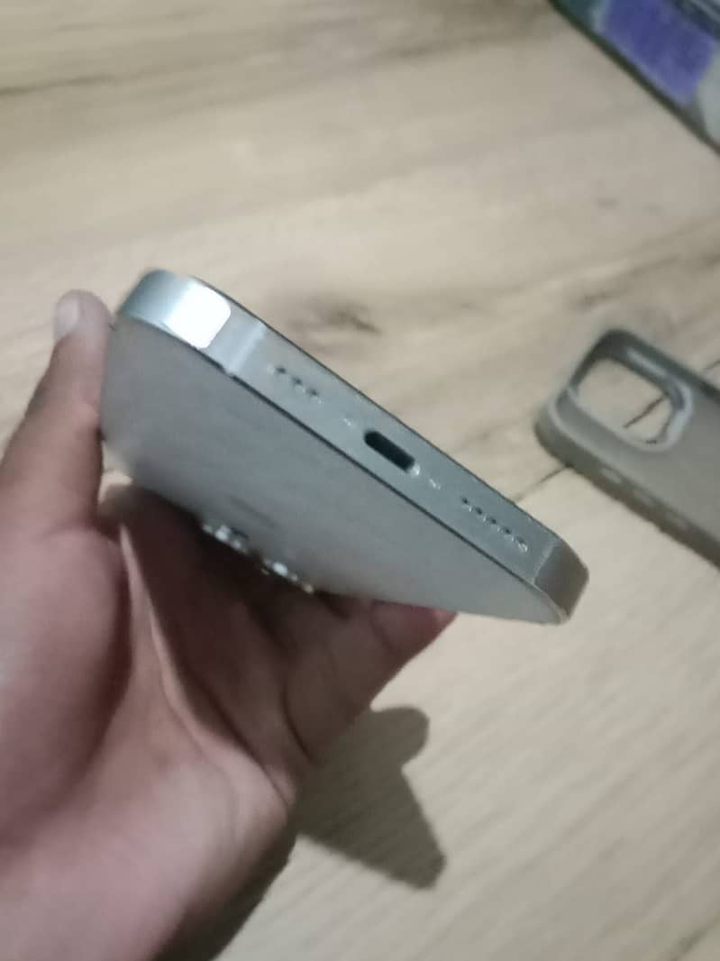 Apple iPhone 13 Pro 4