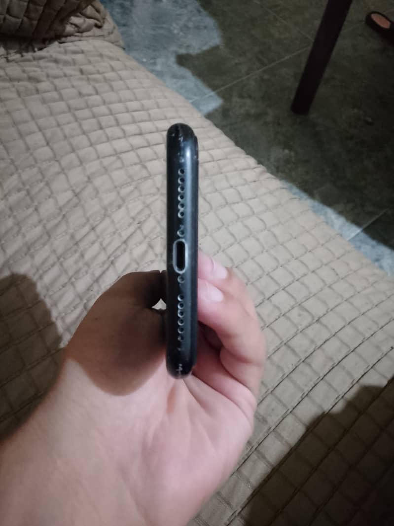 Apple iPhone XR 1