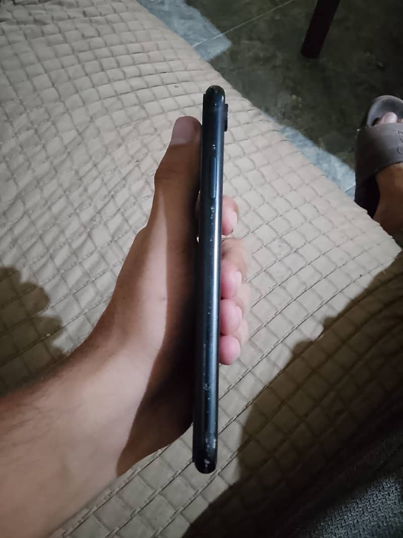 Apple iPhone XR 2