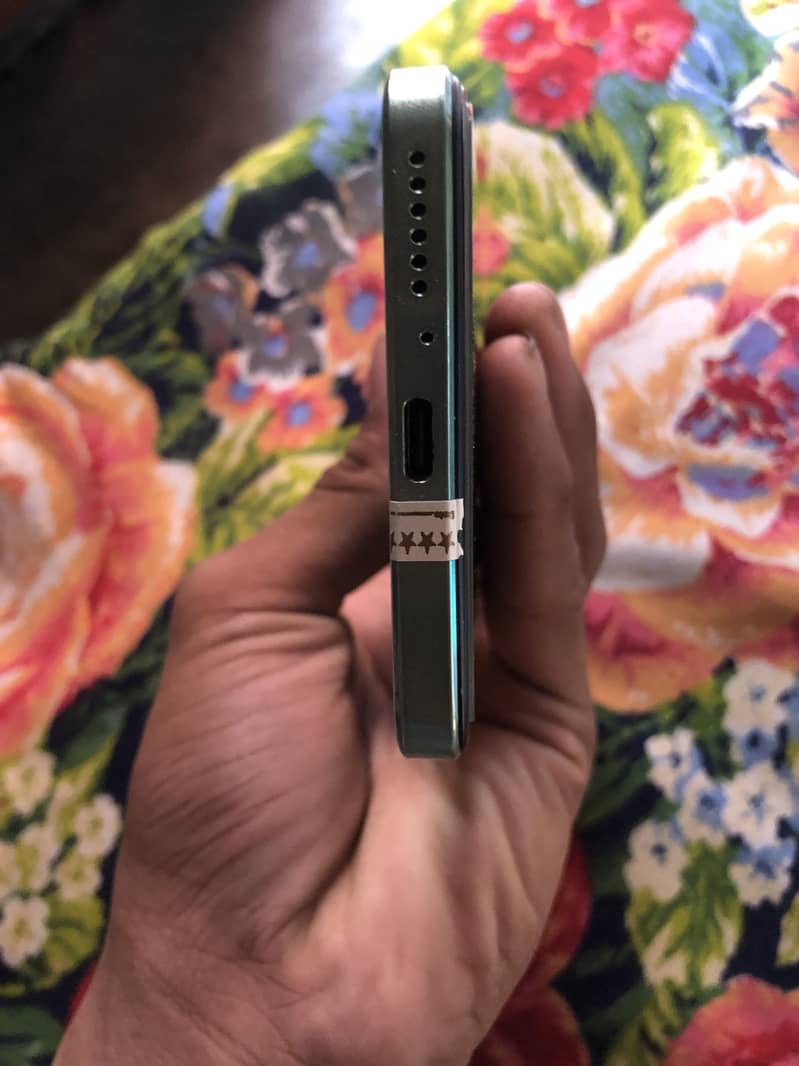 Tecno CAMON 30S Pro 3