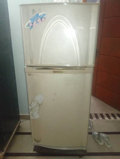 Dawlence Refrigerator for Sale in Gulshan e Hadeed