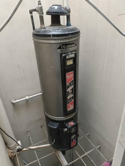 diamond electric gyser good condition