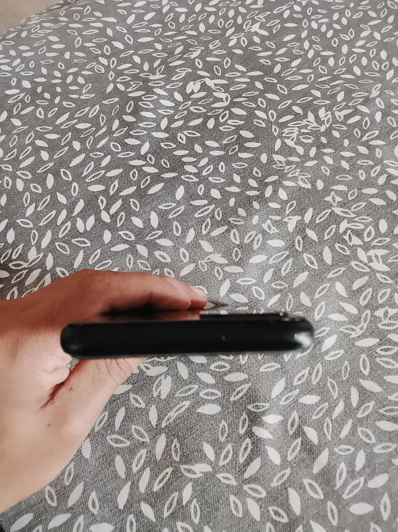 Google Pixel 4 3