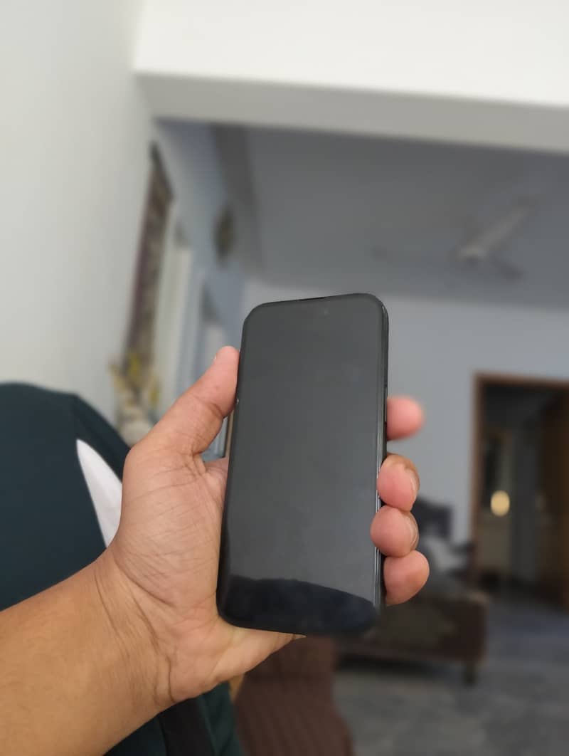 Apple iPhone 15 3