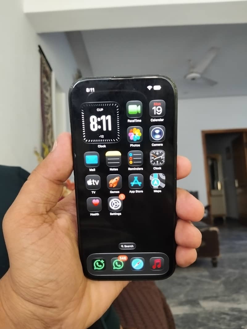 Apple iPhone 15 4