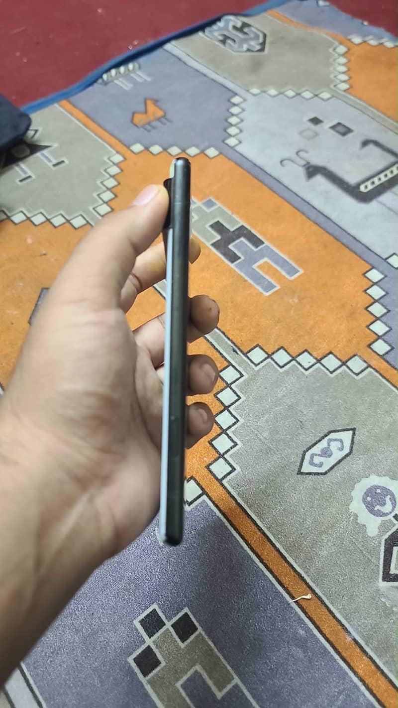 Google Pixel 6 4