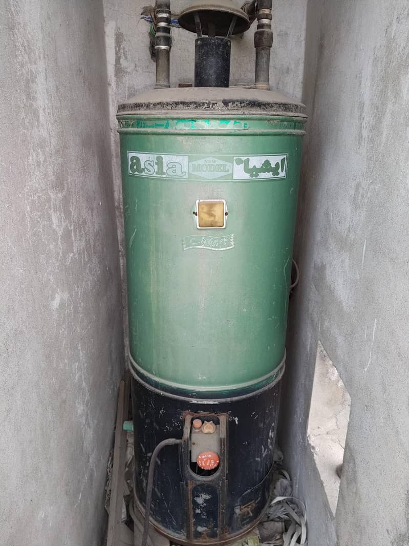 full jumbo size geyser working condition all parts ok heavy duty ...