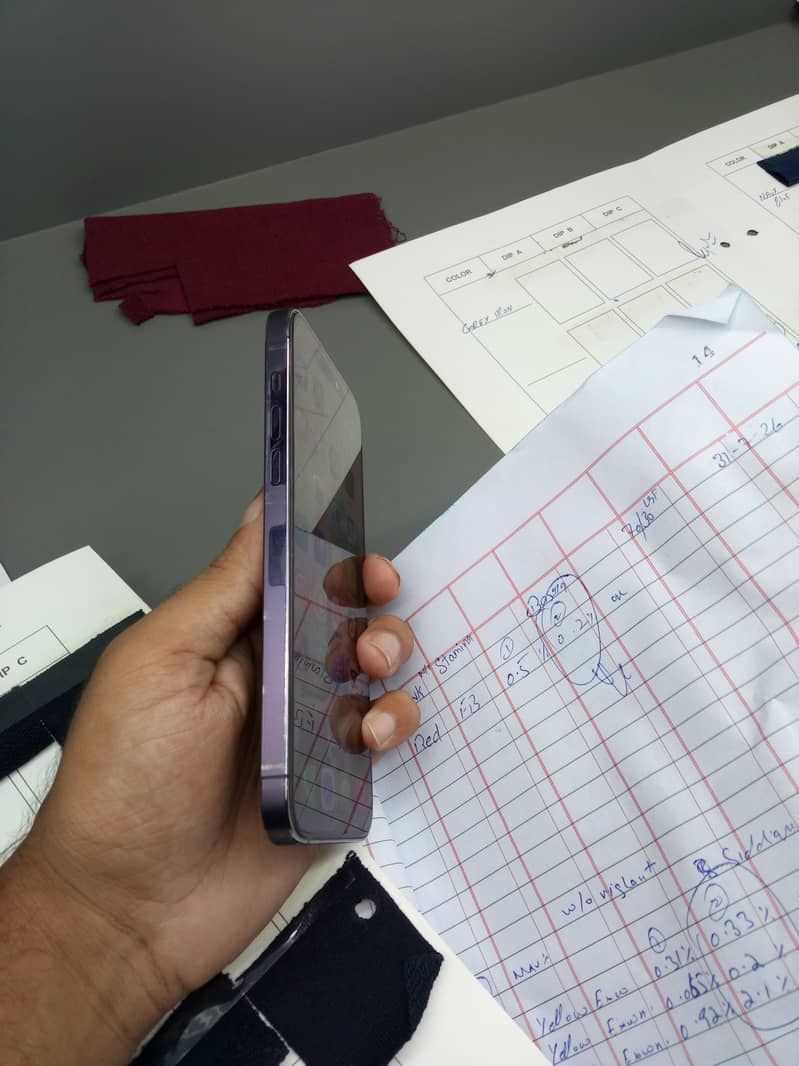 Apple iPhone 14 Pro Max 9