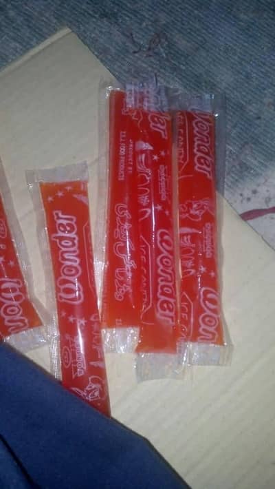 ice lolly machine .