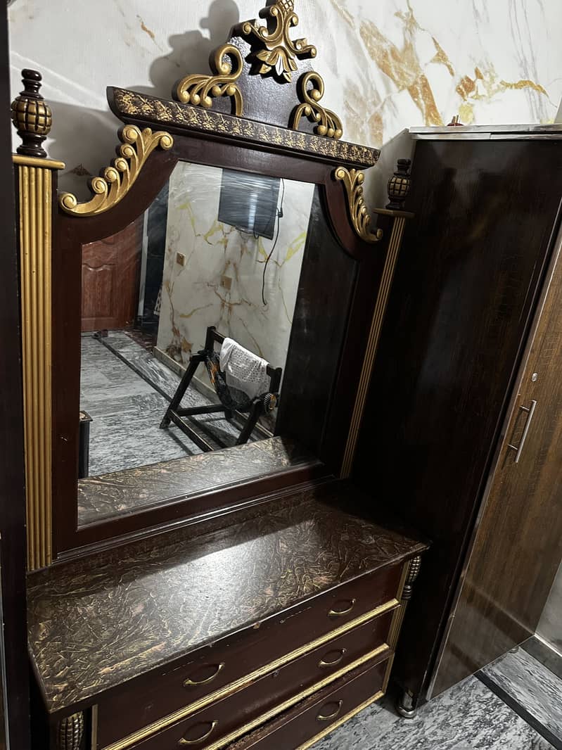 Dressing Table 3