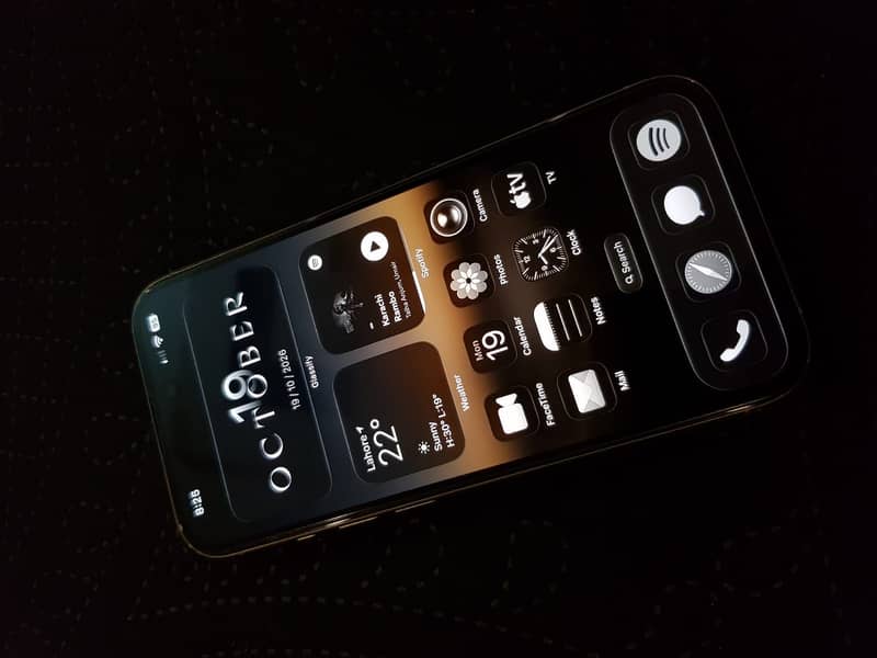 Apple iPhone 15 Pro 1