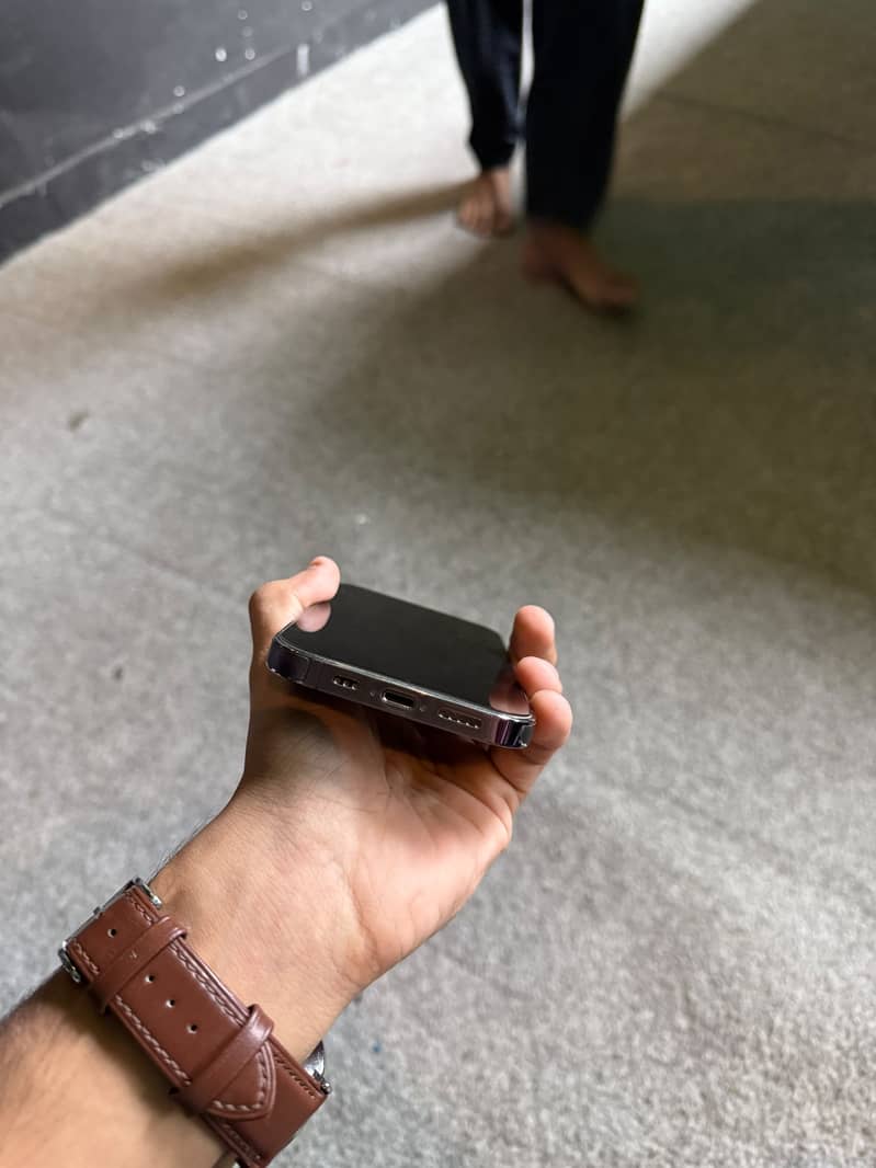 Apple iPhone 14 Pro 2