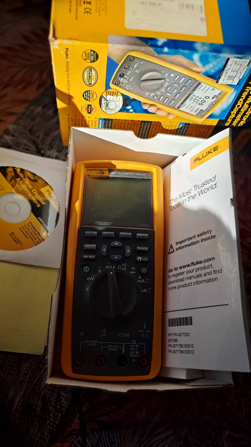 Fluke 287 Electronic logging multimeter 1