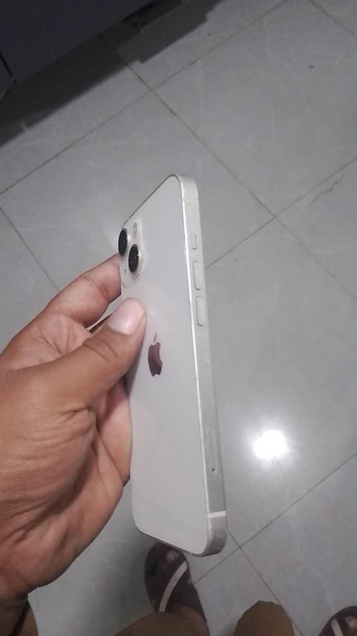 Apple iPhone 13 2
