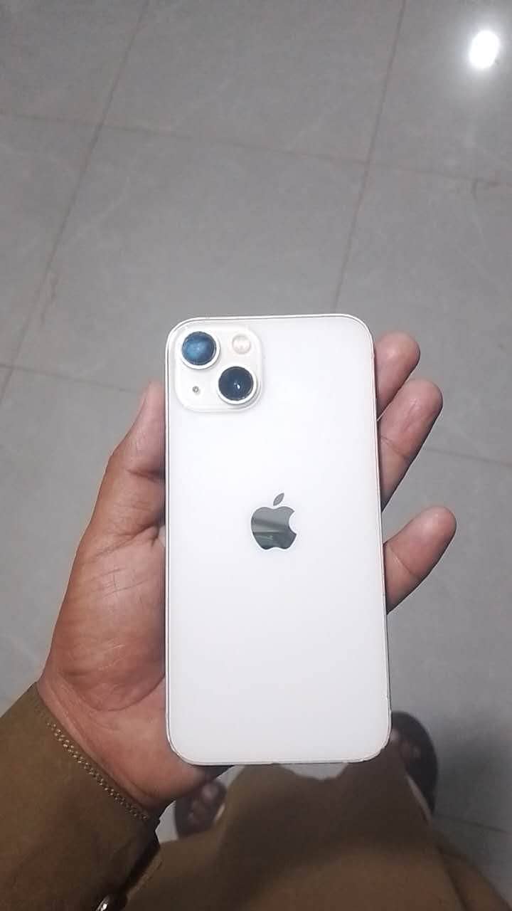 Apple iPhone 13 5