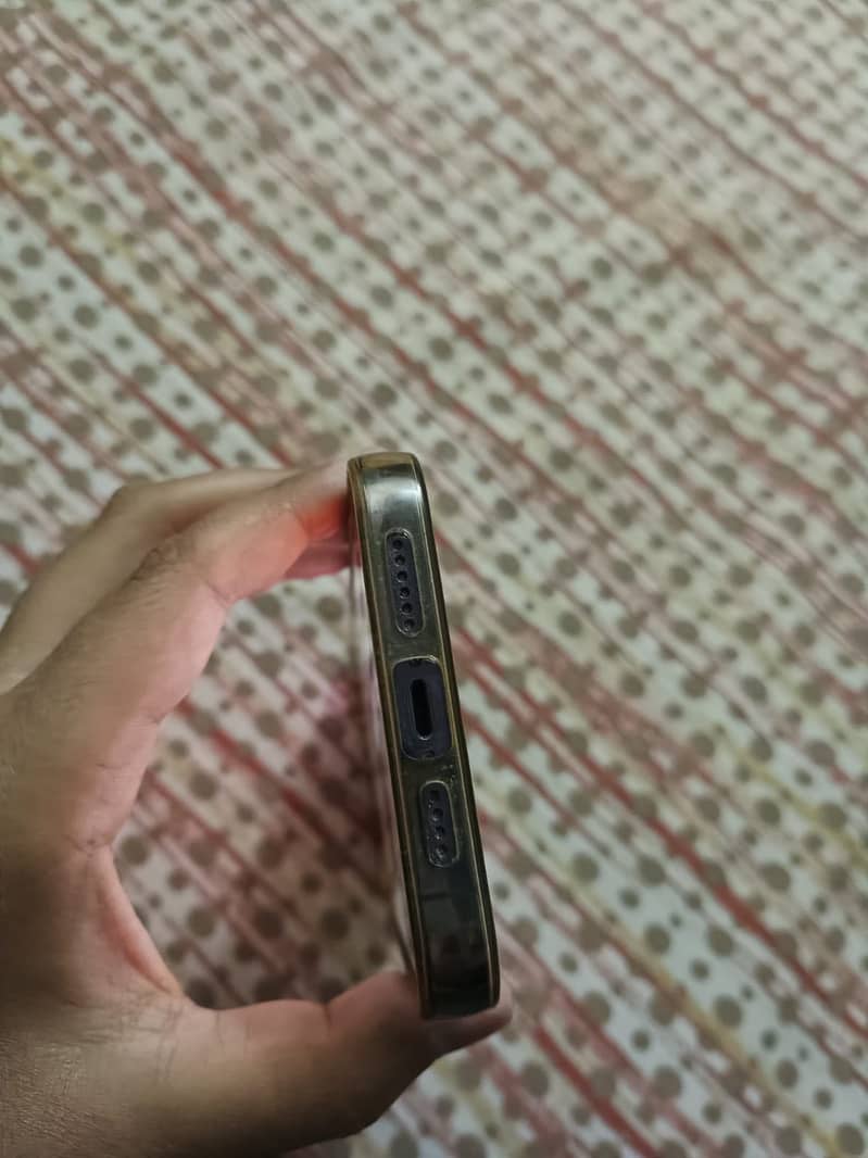 Apple iPhone 14 Pro Max 2