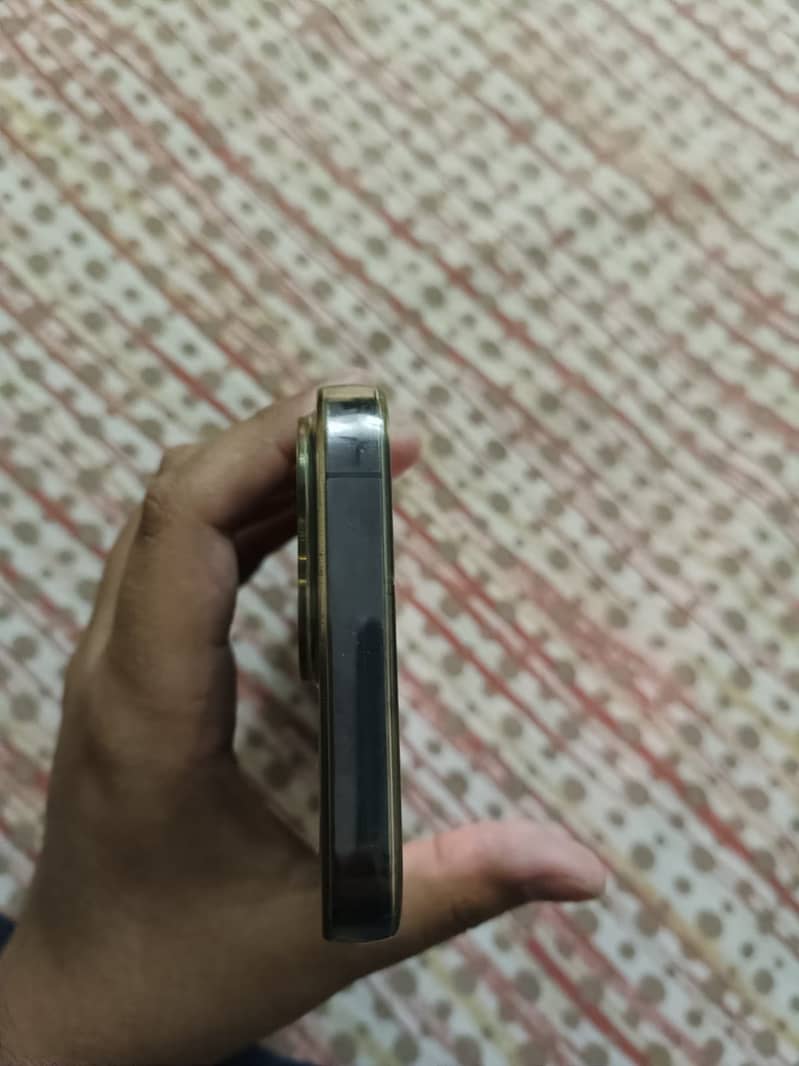 Apple iPhone 14 Pro Max 3