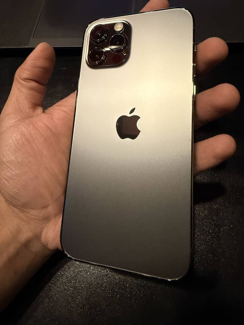 Apple iPhone 12 Pro 3