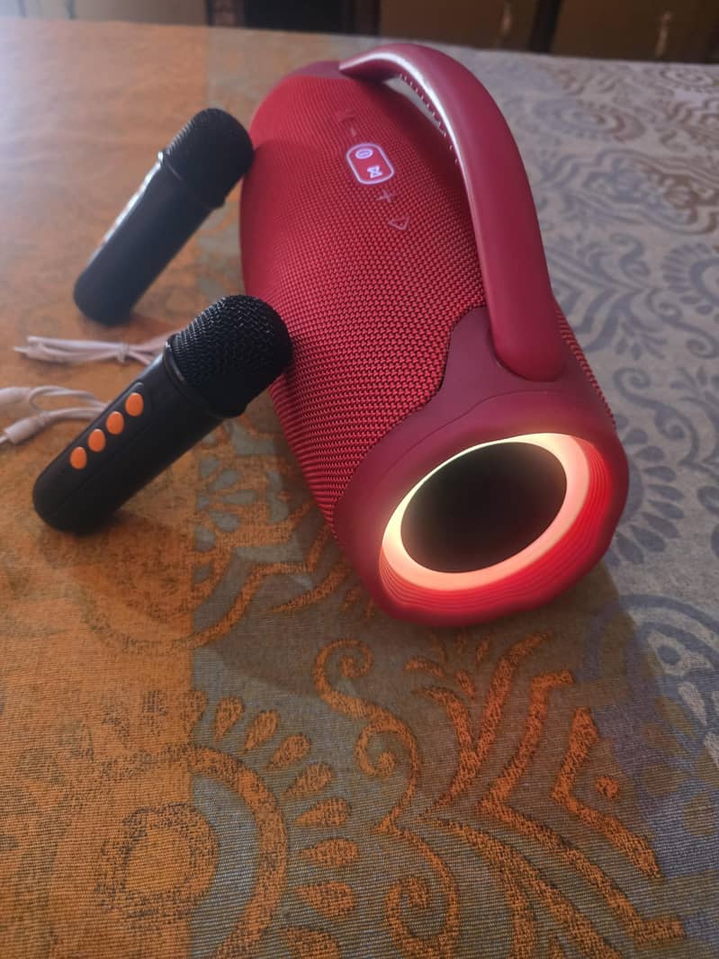 JBL پورٹیبل بلوٹوتھ اسپیکر 2 وائرلیس مائیکروفون کے ساتھ - بالکل نیا 2