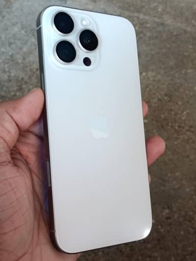 Apple iPhone 16 Pro Max