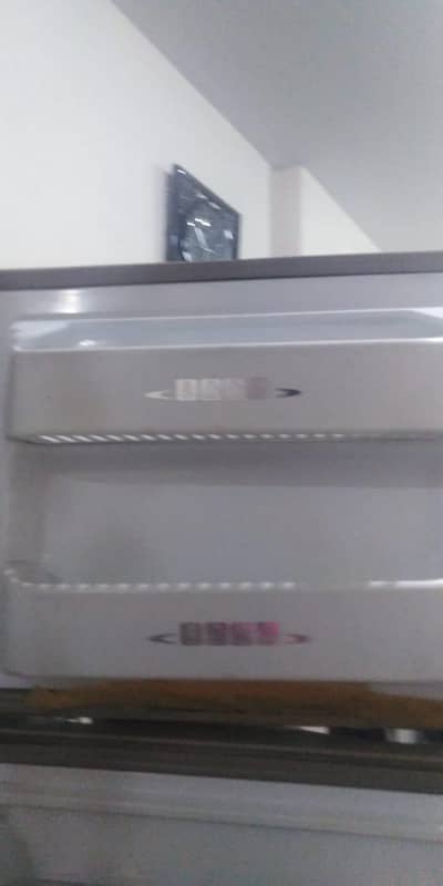 Dawlance full size double door fridge
