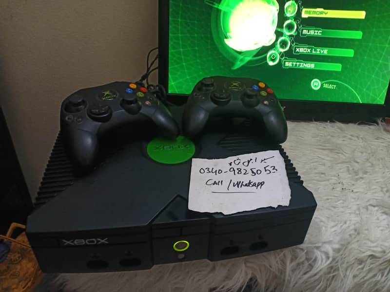 xbox OG with two controllers 1
