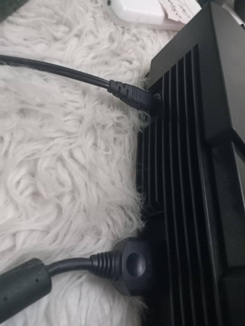 xbox OG with two controllers 5