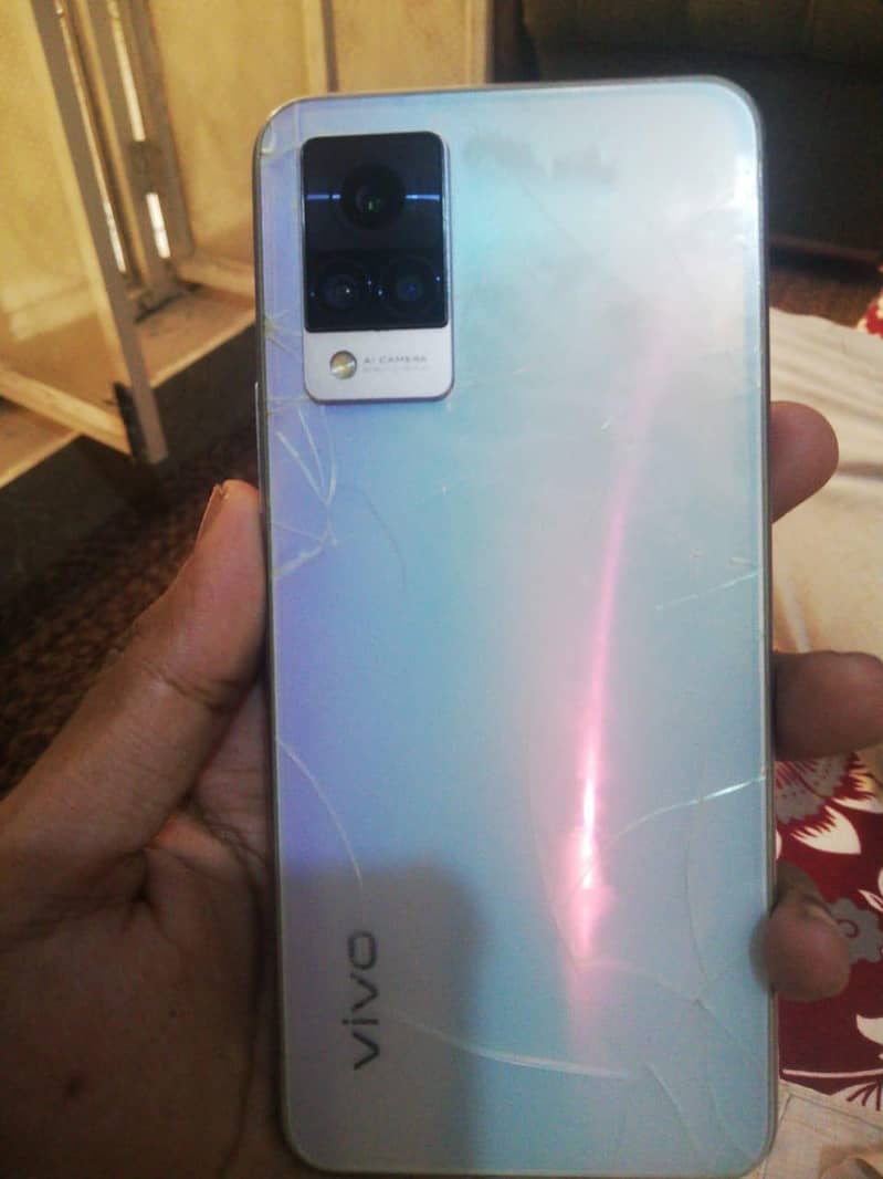 Vivo V21 1