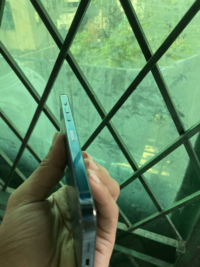 Apple iPhone 12 Pro Max 3