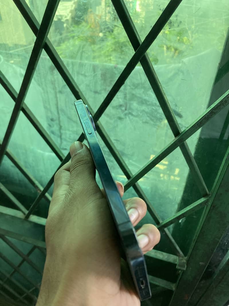Apple iPhone 12 Pro Max 6