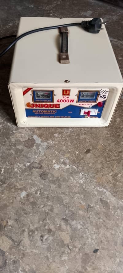 ​Heavy Duty Unique 4000 Watts AC Voltage Stabilizer - 10/10 Condition