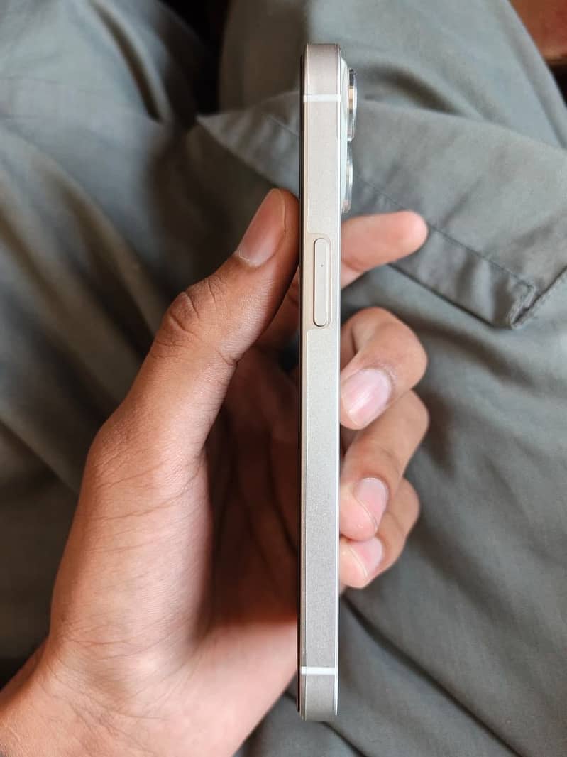Apple iPhone 13 1
