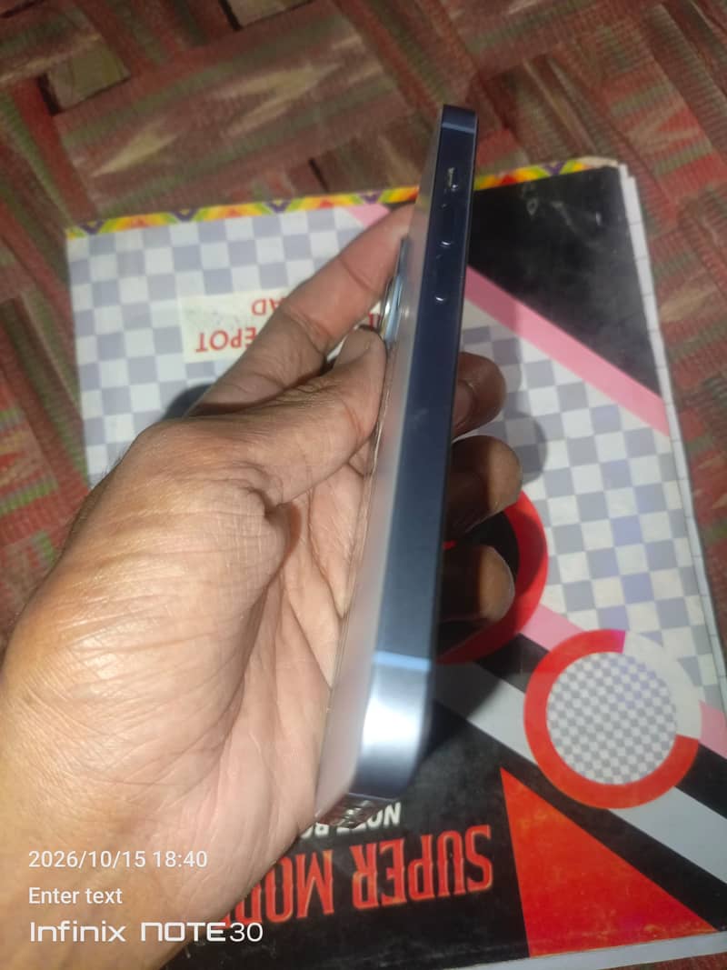 Apple iPhone 14 2