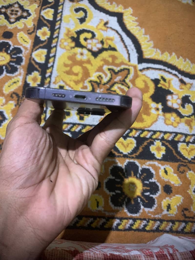 Apple iPhone 14 Pro Max 4