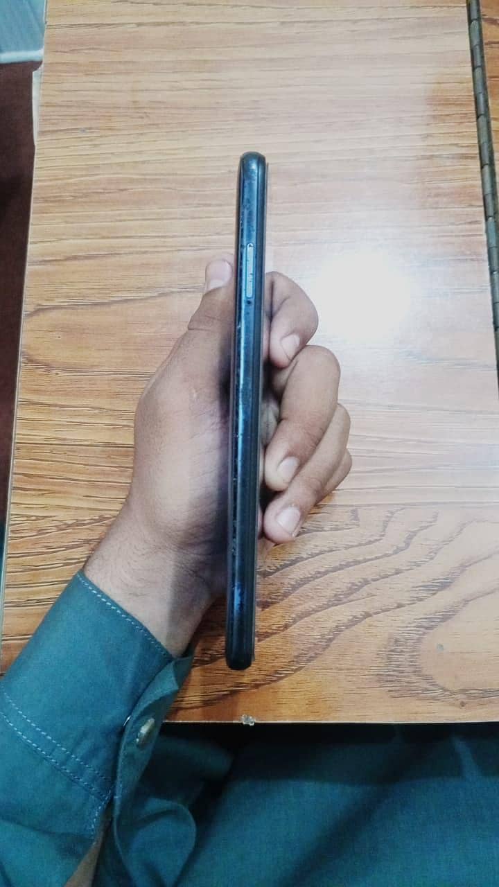 Xiaomi Redmi Note 9S 6
