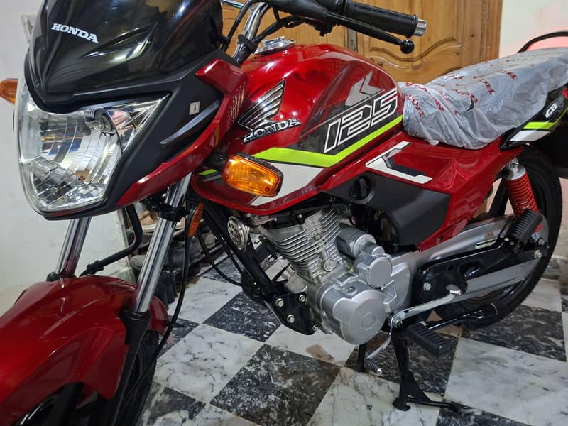 CB 125f 0