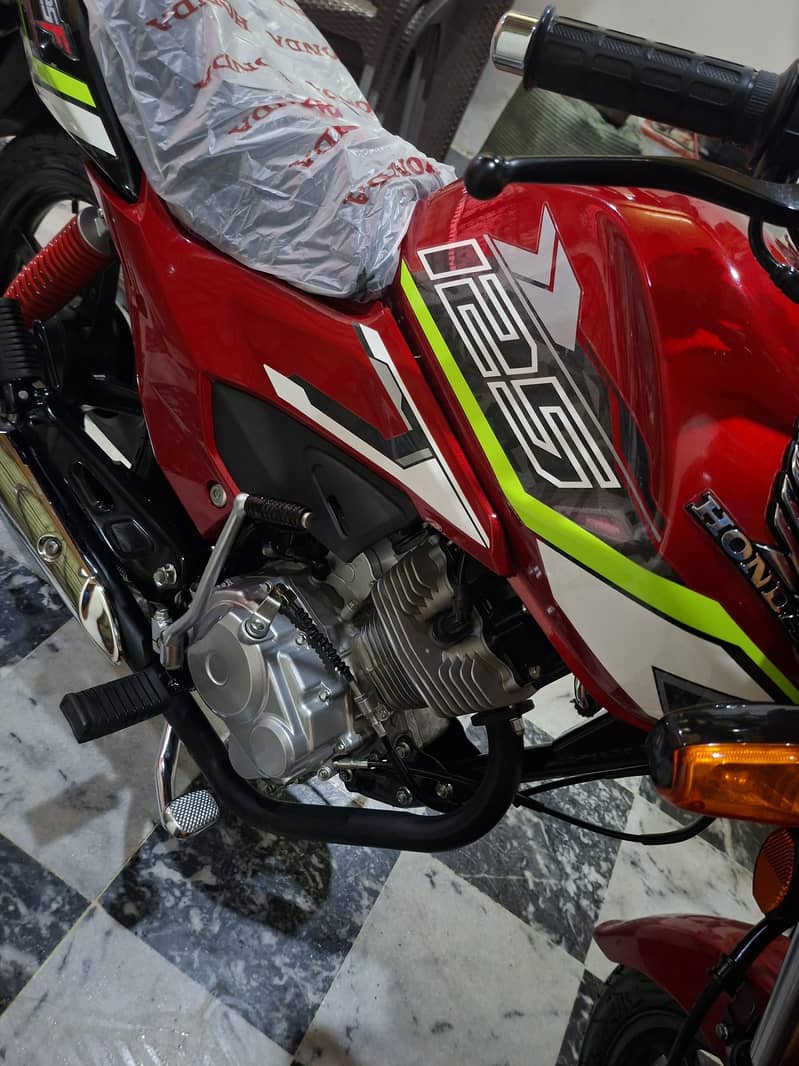 CB 125f 4