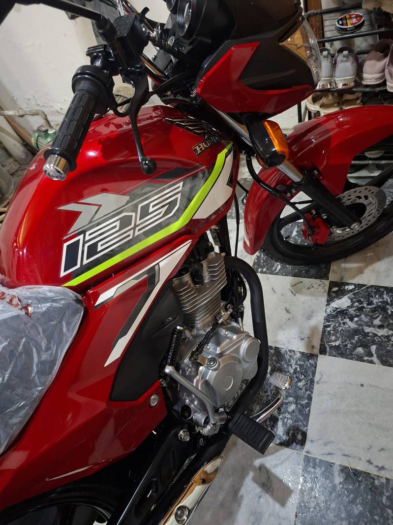CB 125f 8