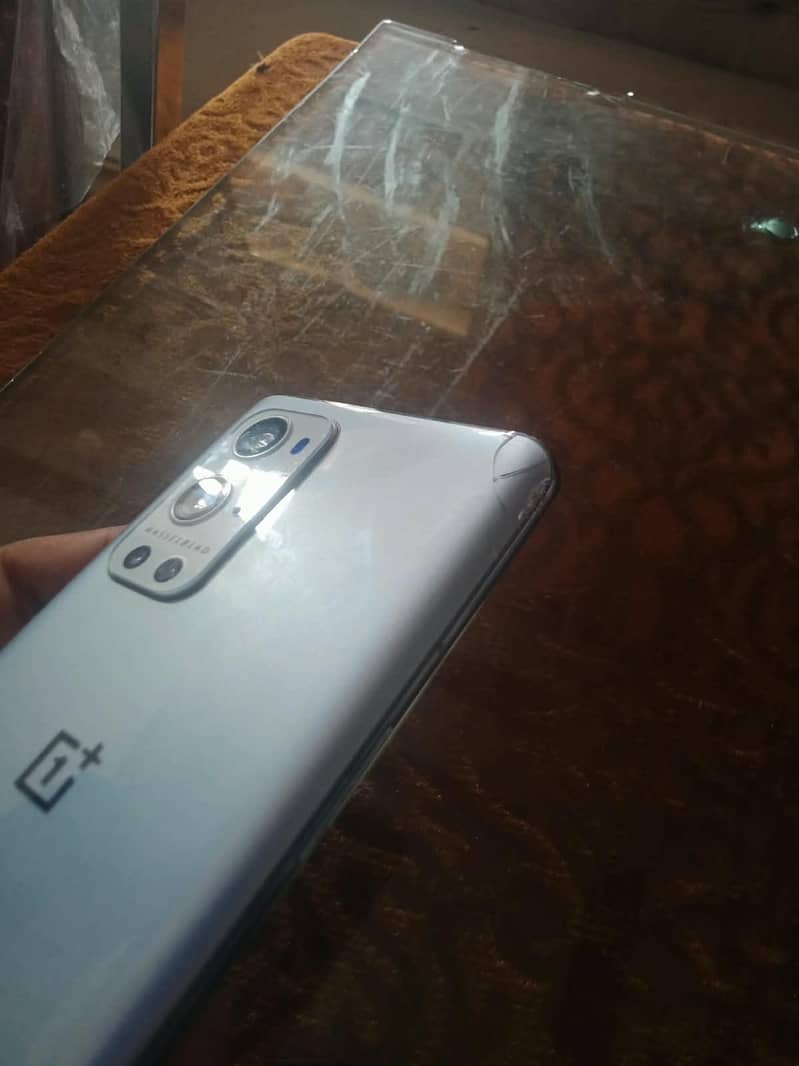 One Plus 9 Pro 4